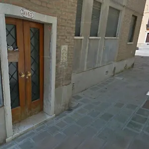 Casa Carla - Comodo In Cannaregio - 2 Private , Venecia Italia